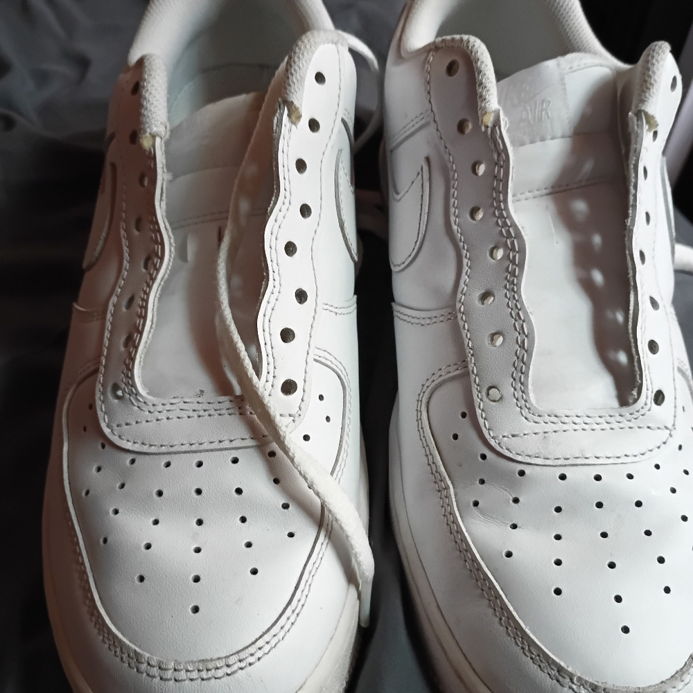 Air force 1s - Picture 2 of 2